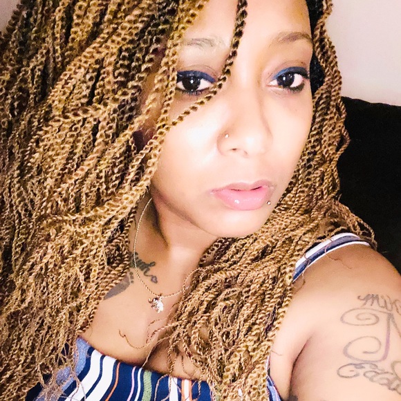 Meet your Posher, Myesha - Picture 1 of 1